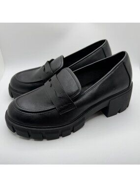 Torrid Chunky Lug Loafer Size 11WW Black Leather Platform Y2K Preppy Shoe- NWOB